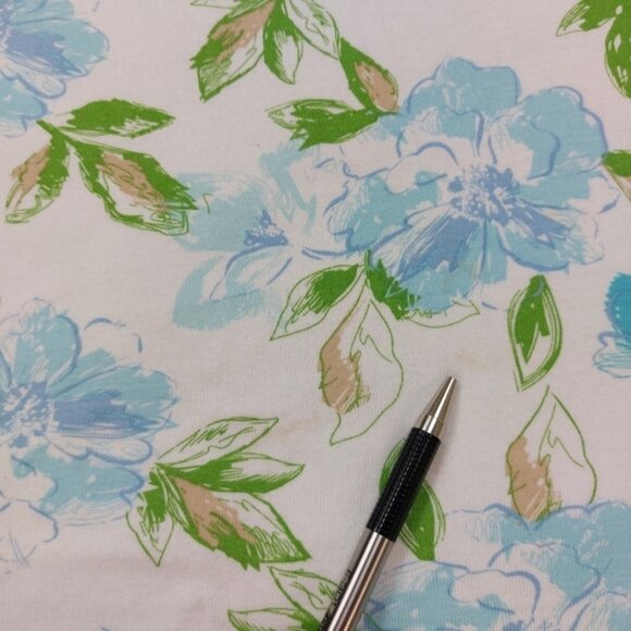 WHITE STAG WOMEN'S WHITE WITH BLUE FLORAL SHORT SLEEVE TSHIRT SIZE LARGE - Picture 4 of 9